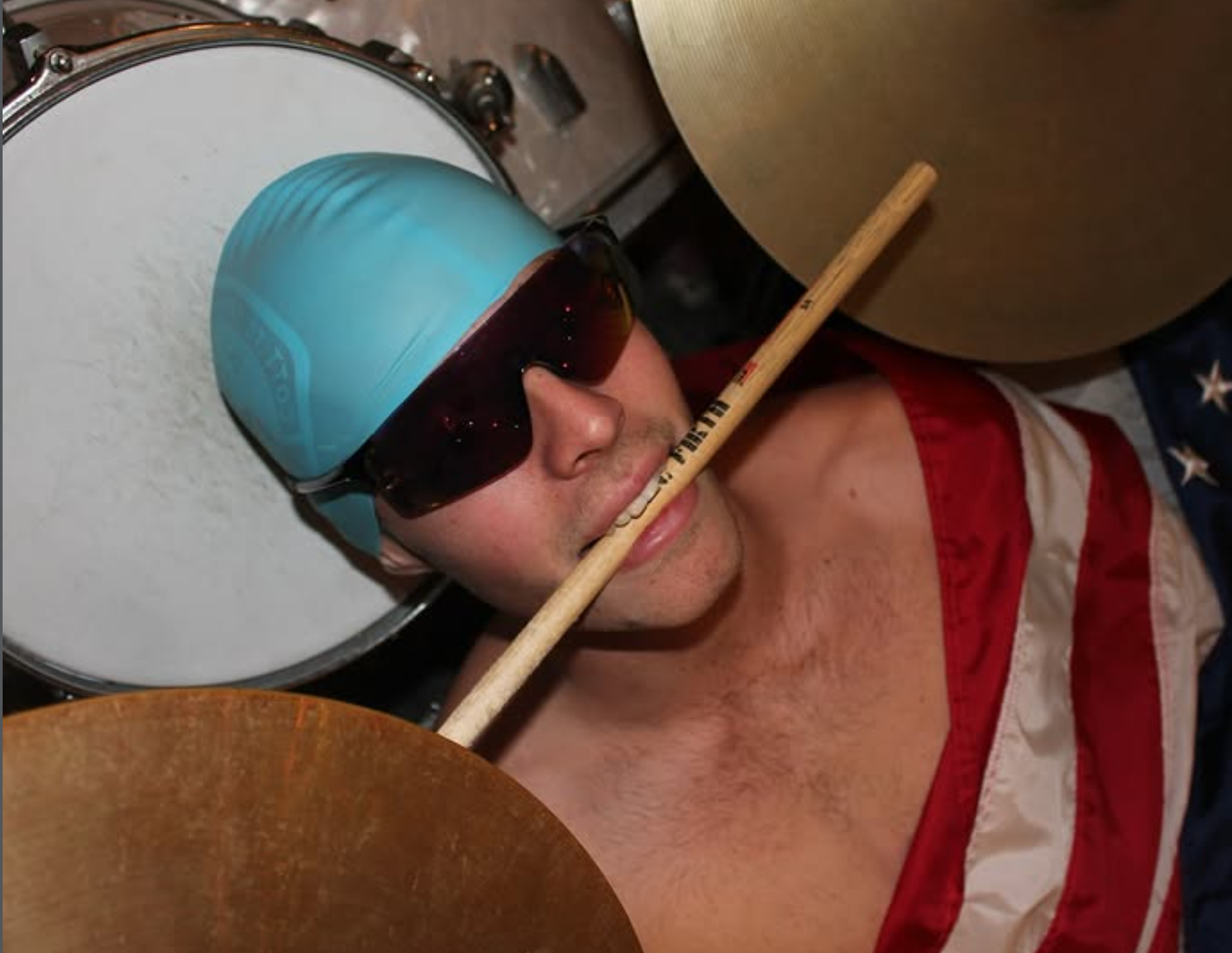 Ronnie Velvet - Drums